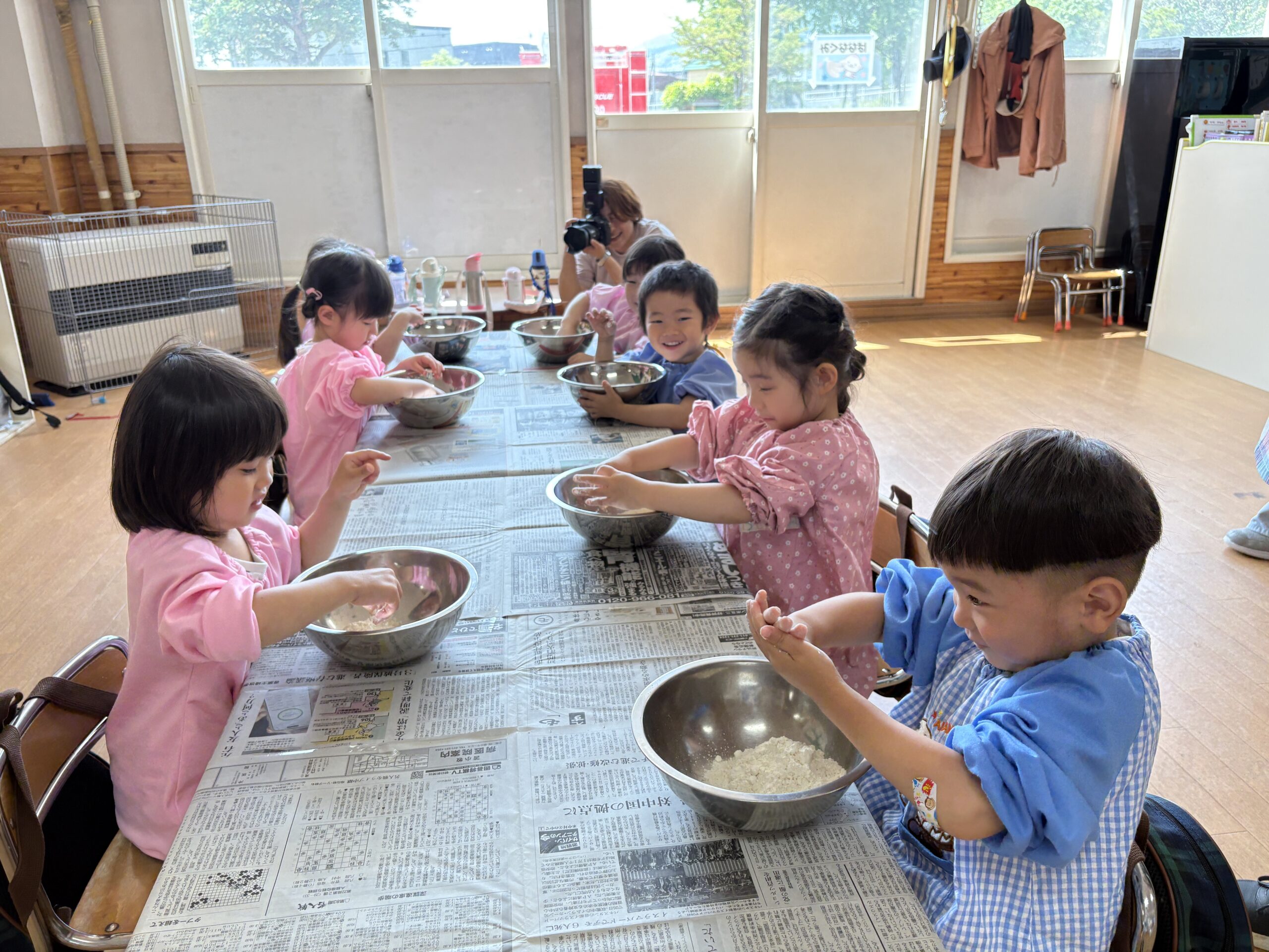満3歳ばなな組 小麦粉粘土遊び